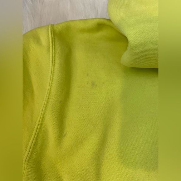 Billie Eilish World Tour 2022 Yellow Hoodie - Picture 11 of 14